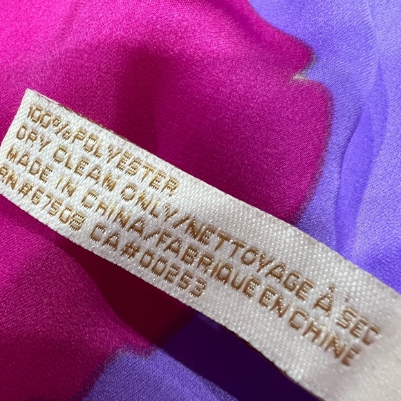 Collection 18 vintage floral scarf 4/$25❤️ - Picture 4 of 4